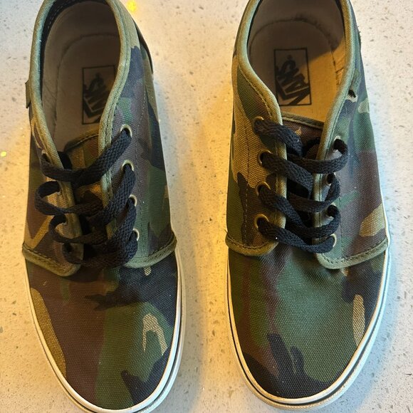OLD SKOOL CAMO VANS (Men's Size 8/Women's 9.5) - Picture 3 of 7